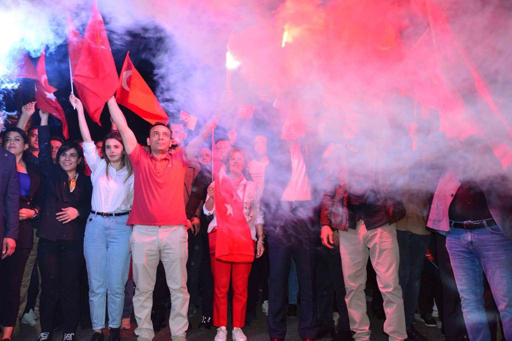 CUMHURİYETİMİZİN KURULUŞUNUN 100. YILDÖNÜMÜ PROGRAMI KAPSAMINDA FENER YÜRÜYÜŞÜ DÜZENLENDİ